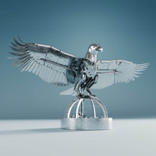 Cargar imagen en el visor de la galería, THE GREAT EAGLE - GOLDEN ARMOR
