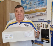 Lade das Bild in den Galerie-Viewer, FLUGZEUGMODELL AN-225 MRIYA - OFFIZIELLE EXKLUSIVE AUSGABE