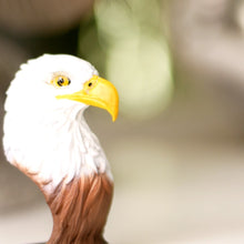 Cargar imagen en el visor de la galería, THE GREAT EAGLE - GOLDEN ARMOR