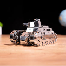 Завантажити зображення в переглядач галереї, NIMBLE FIGHTER RENAULT FT-17 TANK
