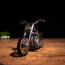 Lade das Bild in den Galerie-Viewer, ROADWAY FANTASY MOTORRAD