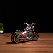 Lade das Bild in den Galerie-Viewer, ROADWAY FANTASY MOTORRAD