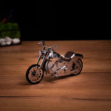Lade das Bild in den Galerie-Viewer, ROADWAY FANTASY MOTORRAD