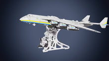Laden und Abspielen von Videos im Galerie-Viewer, FLUGZEUGMODELL AN-225 MRIYA - OFFIZIELLE EXKLUSIVE AUSGABE