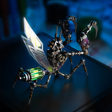 
                        
                          Load image into Gallery viewer, Emerald Mantis
                        
                      