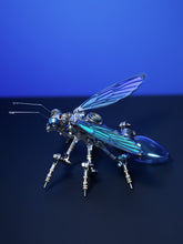 
                        
                          Cargar imagen en el visor de la galería, Glow Ant
                        
                      