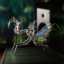 
                        
                          Load image into Gallery viewer, Emerald Mantis
                        
                      