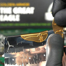 
                          
                            Lade das Bild in den Galerie-Viewer, Der große Adler Goldene Rüstung Kristall Edition
                          
                        