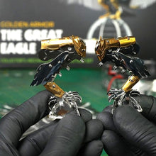 
                          
                            Lade das Bild in den Galerie-Viewer, Der große Adler Goldene Rüstung Kristall Edition
                          
                        