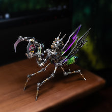 
                        
                          Load image into Gallery viewer, Emerald Mantis
                        
                      