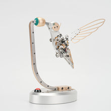 
                        
                          将图片加载到图库查看器，Hummingbird – Bionic Bird Model
                        
                      