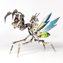 
                        
                          Load image into Gallery viewer, Emerald Mantis
                        
                      