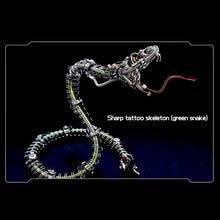 
                        
                          Cargar imagen en el visor de la galería, Spiky Blue-Green Snake
                        
                      