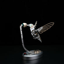 
                        
                          将图片加载到图库查看器，Hummingbird – Bionic Bird Model
                        
                      