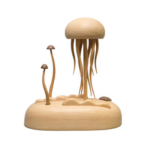 
                        
                          Carica l'immagine nel visualizzatore di Gallery, Wooden Jellyfish
                        
                      