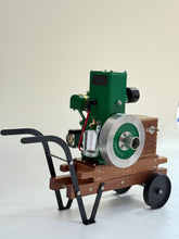 
                        
                          Lade das Bild in den Galerie-Viewer, Vintage Stationary Gasoline L-D Engine
                        
                      