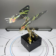 
                        
                          Load image into Gallery viewer, Dynamic Butterfly with Music Box (Green)
                        
                      