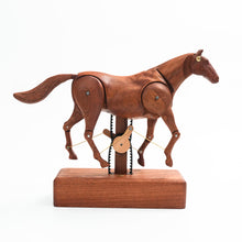 
                        
                          Carica l'immagine nel visualizzatore di Gallery, Mechanical Horse Wooden
                        
                      