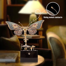 
                        
                          将图片加载到图库查看器，Dynamic Butterfly with Music Box (Red)
                        
                      