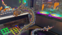 
                        
                          Cargar y reproducir el video en el visor de la galería, Spiky Blue-Green Snake
                        
                      