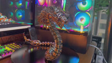 
                        
                          Cargar y reproducir el video en el visor de la galería, Spiky Blue-Green Snake
                        
                      